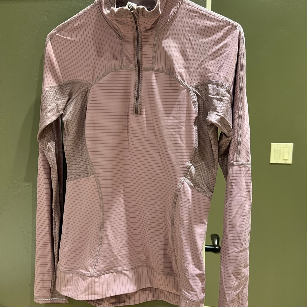 EUC lululemon top.  Size 6